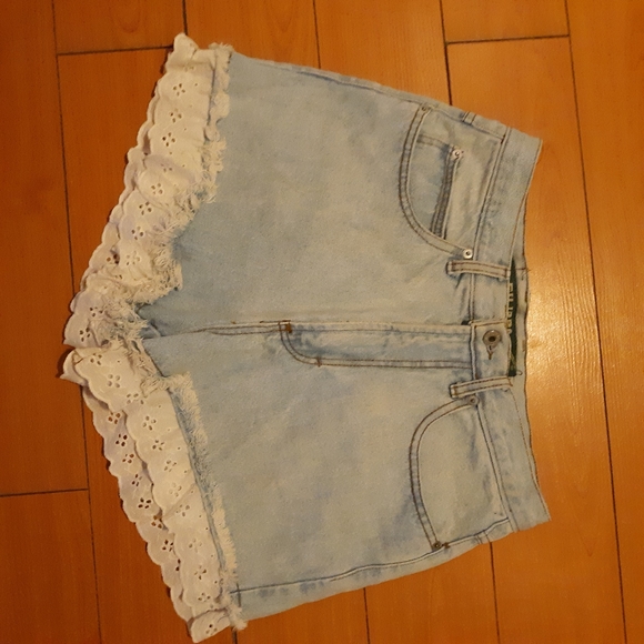 Vintage 80's Mom Jean Shorts - Picture 11 of 16